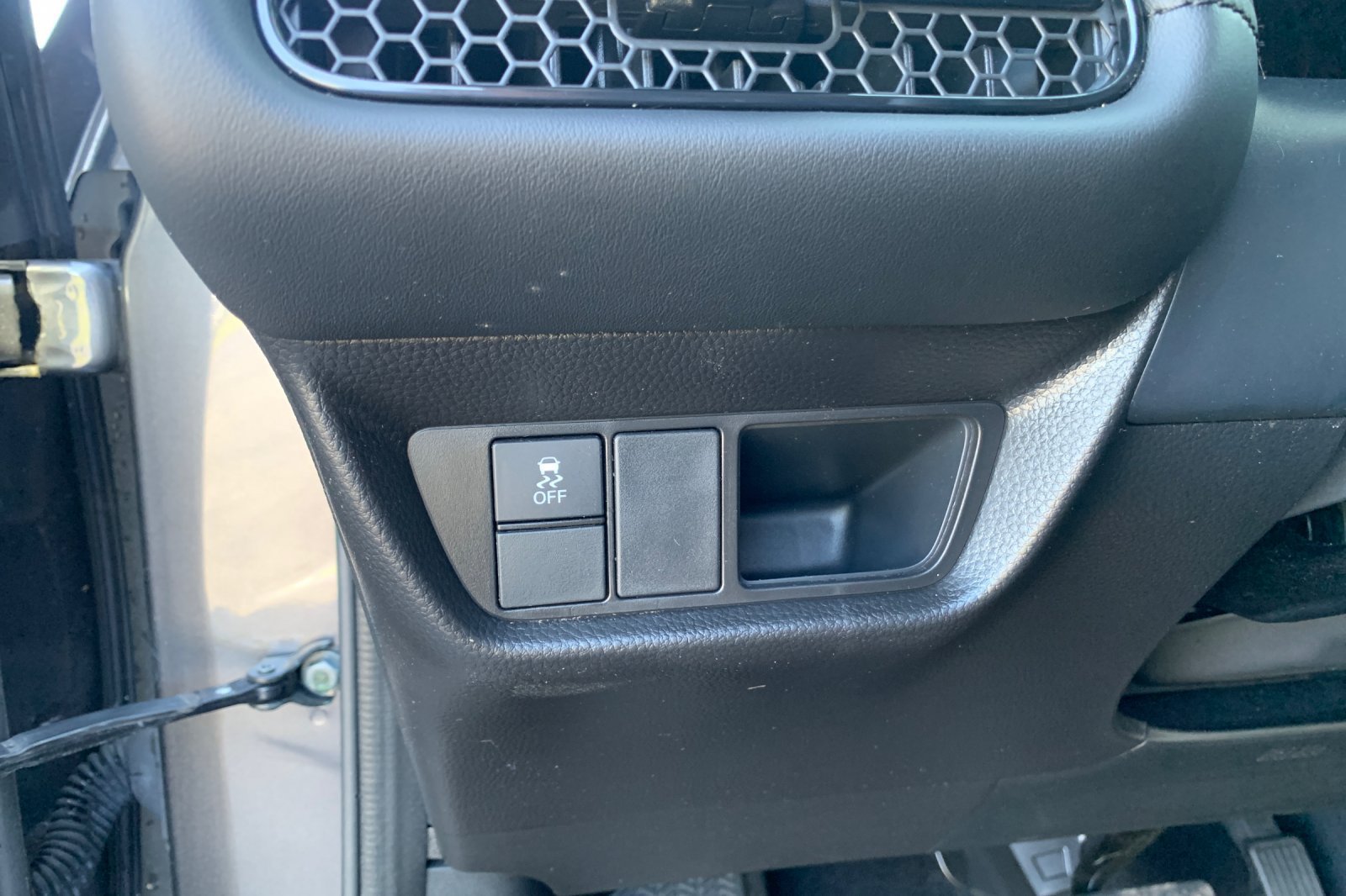 Certified 2025 Honda HR-V LX image 33