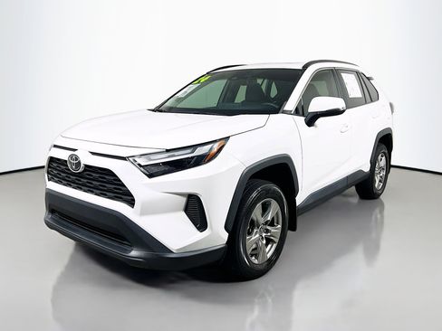 Used 2024 Toyota RAV4 XLE w/ Convenience Package image 10