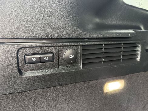 Used 2020 Lincoln Nautilus Premier AWD/4WD image 41