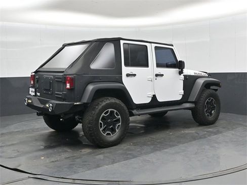 Used 2015 Jeep Wrangler Unlimited Rubicon image 4