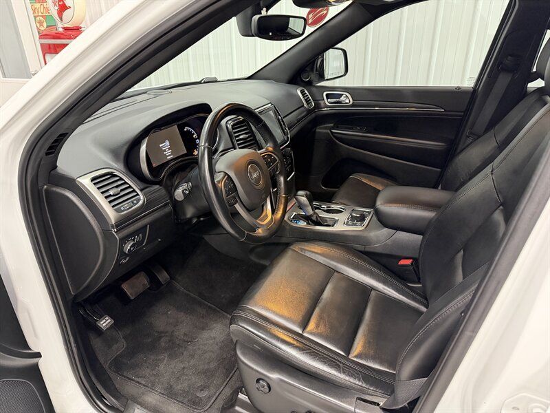 Used 2022 Jeep Grand Cherokee Limited w/ Trailer Tow Group IV AWD/4WD image 6