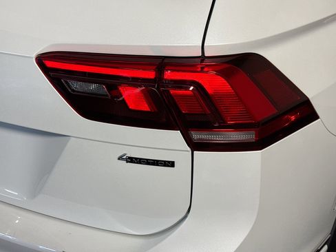 Used 2024 Volkswagen Tiguan SEL R-Line image 34