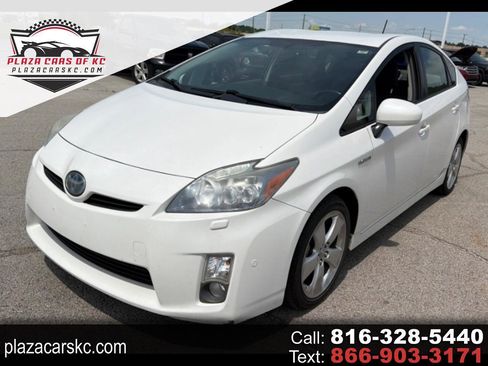 Used 2011 Toyota Prius Five w/ Advanced Technology Pkg FWD image 1
