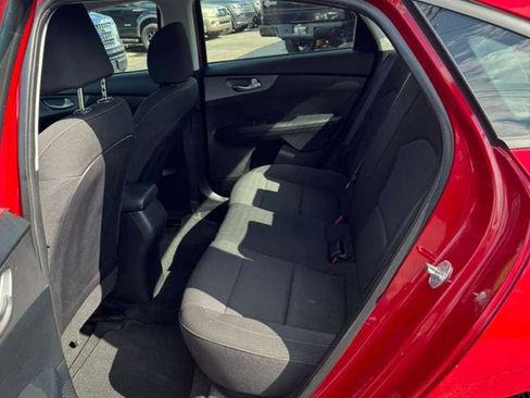 Used 2019 Kia Forte LXS FWD image 17