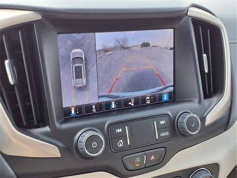 Used 2023 GMC Terrain Denali w/ Denali Premium Package image 11