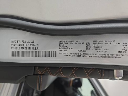 Used 2023 Jeep Grand Cherokee L Summit AWD/4WD image 35