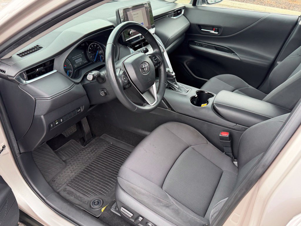 Certified 2023 Toyota Venza LE AWD/4WD image 12