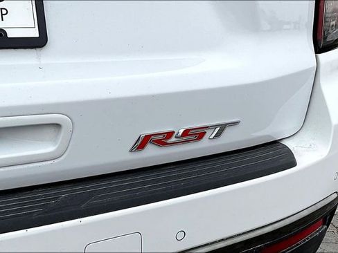 Used 2022 Chevrolet Suburban RST w/ Luxury Package image 24