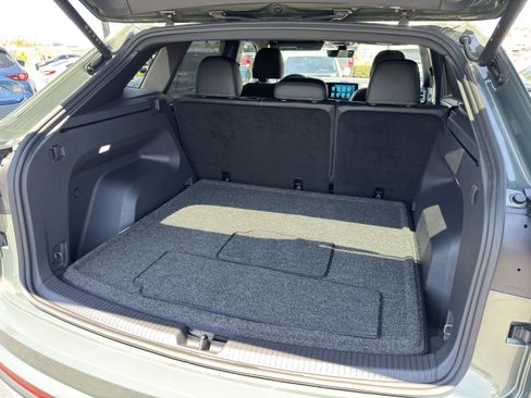 Used 2026 Volkswagen Atlas Cross Sport SE w/ Panoramic Sunroof Package AWD/4WD image 36