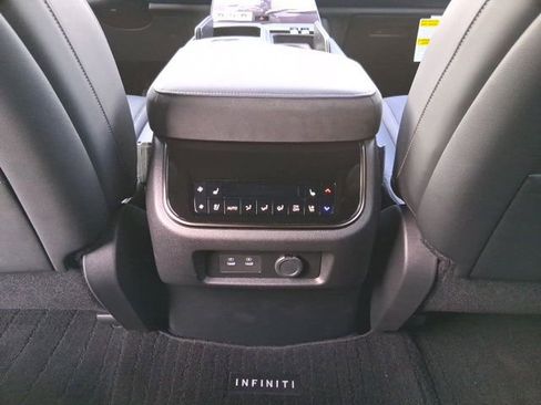 New 2026 INFINITI QX80 4WD image 28