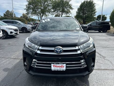 Used 2019 Toyota Highlander Limited AWD/4WD image 4