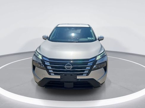 Used 2025 Nissan Rogue SV AWD/4WD image 3