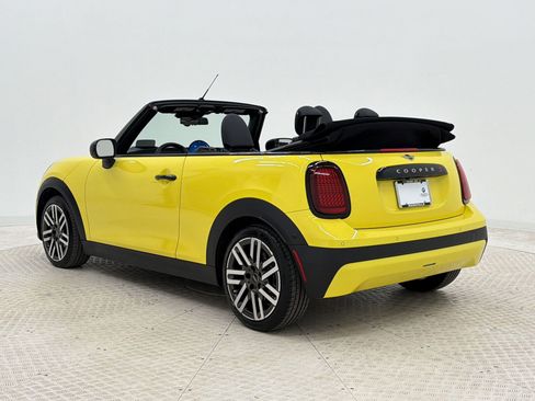 Used 2025 MINI Cooper S FWD image 3