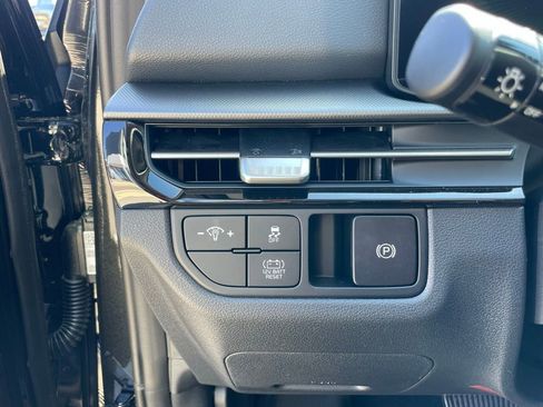 New 2026 Kia Sportage LX image 12