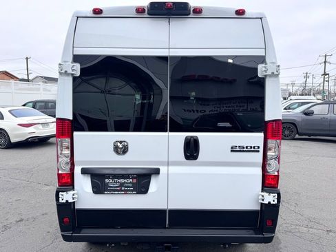 Used 2025 RAM ProMaster 2500 w/ Crew Van Package FWD image 6