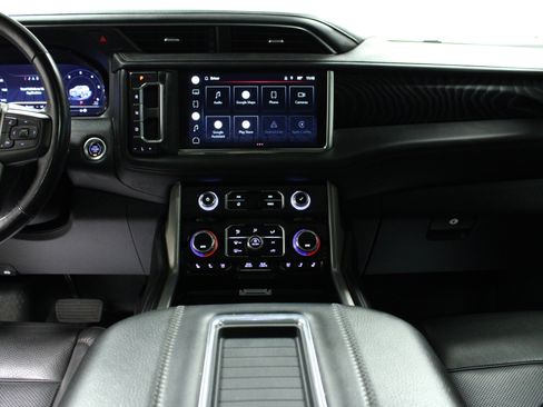 Used 2022 GMC Yukon Denali AWD/4WD image 19