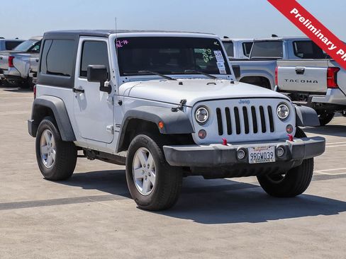 Used 2018 Jeep Wrangler Sport AWD/4WD image 3
