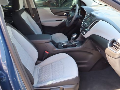 Used 2024 Chevrolet Equinox LS FWD image 36