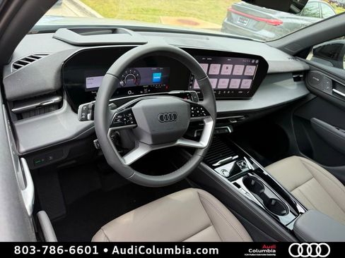 New 2026 Audi Q3 quattro 2.0T AWD/4WD image 3