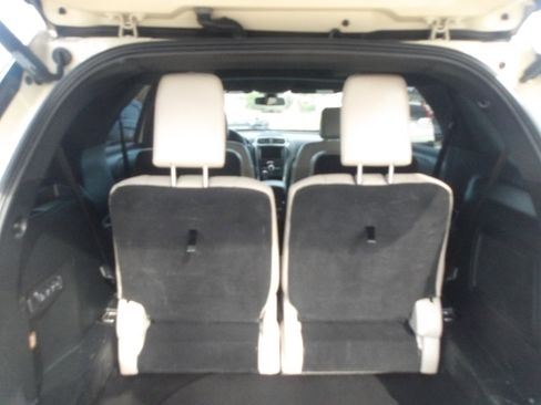 Used 2018 Ford Explorer Limited w/ Equipment Group 301A image 13