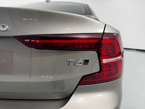 Used 2021 Volvo S60 T6 Momentum w/ Protection Package AWD/4WD image 7