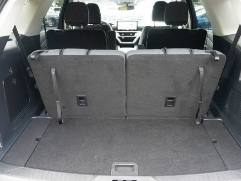 Used 2025 Ford Explorer Active RWD image 14