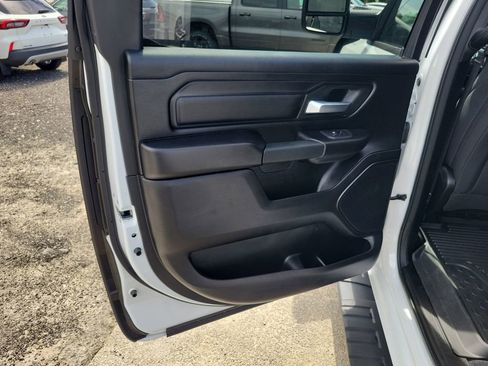 Used 2026 RAM 1500 Express AWD/4WD image 30