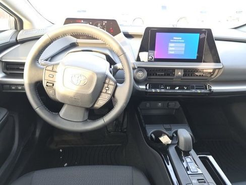 New 2026 Toyota Prius LE FWD image 9