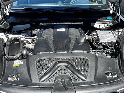 Certified 2023 Porsche Macan GTS AWD/4WD image 15