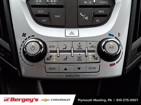 Used 2017 Chevrolet Equinox LT image 17