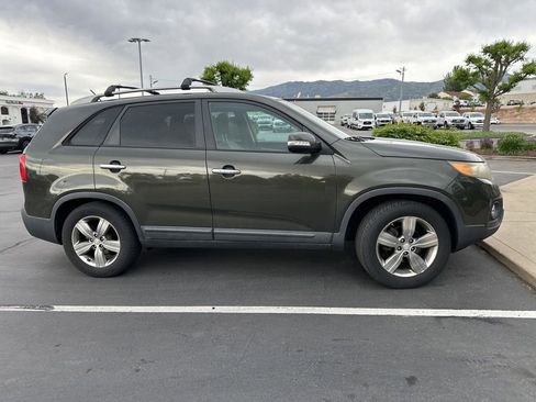 Used 2012 Kia Sorento EX w/ EX V6 Premium Pkg FWD image 4