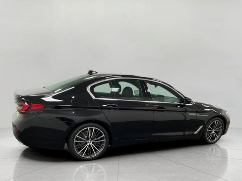 Certified 2022 BMW 530i xDrive w/ Premium Package image 2
