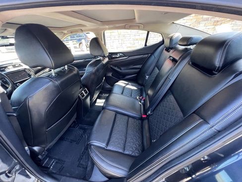 Used 2017 Nissan Maxima Platinum w/ Medallion Package image 17