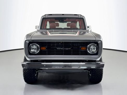 Used 2025 Ford Bronco Badlands AWD/4WD image 13