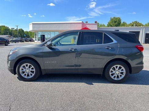 Used 2020 Chevrolet Equinox LT FWD image 2
