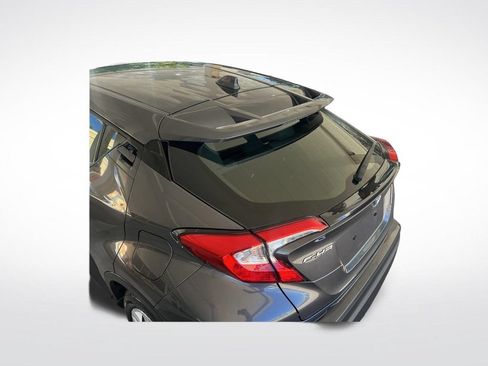 Used 2020 Toyota C-HR LE FWD image 35
