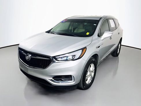 Used 2021 Buick Enclave Essence w/ Sound and Sites Package image 3