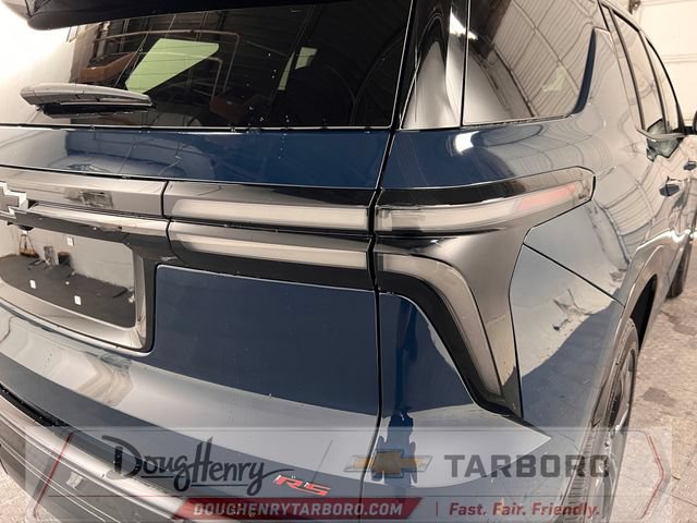 New 2027 Chevrolet Traverse RS w/ LPO, Floor Liner Package FWD image 15