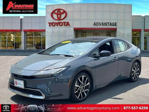Certified 2026 Toyota Prius Plug-In Hybrid w/ Limited Premium Package FWD image 4
