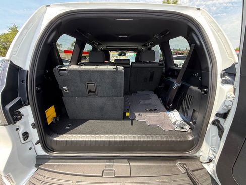 Used 2023 Lexus GX 460 Premium w/ Premium Package AWD/4WD image 26