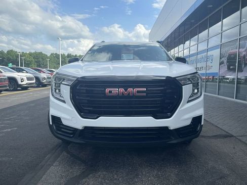 Certified 2024 GMC Terrain SLE w/ Driver Convenience Package FWD image 29