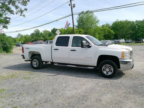 Used 2010 Chevrolet Silverado 2500 LT AWD/4WD image 8