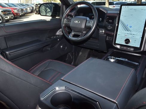 Certified 2023 Ford Expedition Limited image 16