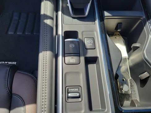 New 2026 Nissan Pathfinder Platinum w/ Cargo Package FWD image 20