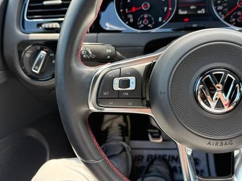 Used 2018 Volkswagen GTI SE FWD image 14