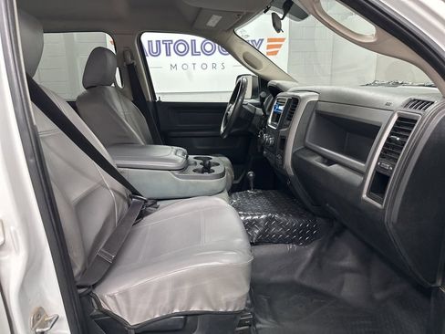 Used 2014 RAM 3500 Tradesman w/ Chrome Appearance Group image 24