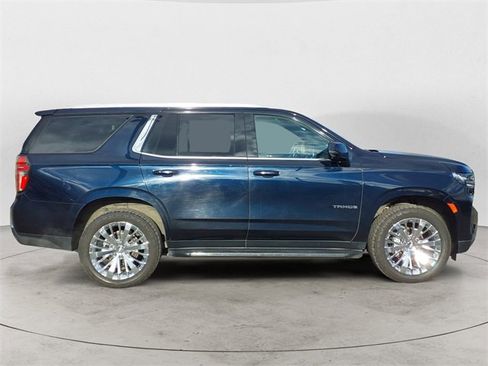 Used 2021 Chevrolet Tahoe LT w/ LT Signature Package image 6