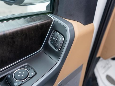 Used 2022 Ford F150 Lariat w/ Equipment Group 502A High image 21