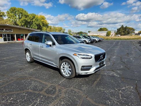 Used 2019 Volvo XC90 T6 Momentum w/ Advanced Package AWD/4WD image 10