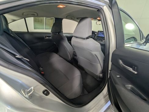 Used 2020 Toyota Corolla LE image 30